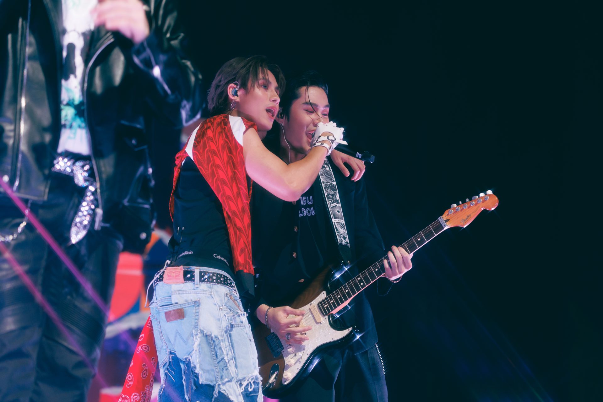 รวมภาพบรรยากาศงาน BeOnCloud LOUD & ROCK Countdown Party 2025 - ELLE Men ...